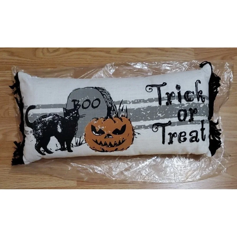 Trick Or Treat Halloween Retro Style Black Cat Fringed Throw Pillow 20 x‎ 10